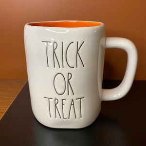 Rae Dunn New White /Orange Trick Or Treat Mug 🎃